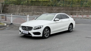 Le <span class=keywords><strong>prix</strong></span> d'exportation des voitures d'occasion professionnelles de la <span class=keywords><strong>Mercedes</strong></span>-Benz <span class=keywords><strong>Classe</strong></span> <span class=keywords><strong>C</strong></span> <span class=keywords><strong>C</strong></span> 200L Sport Edition restylée 2017 est réduit - Product Image 2