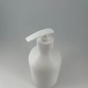 Yüksek kalite 500ml özel PE kozmetik kapları yuvarlak plastik ambalaj için şampuan şişeleri 28/410 losyon pompası ile 24/410