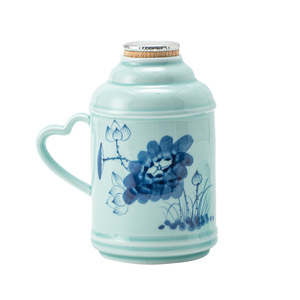 Thermos miniature en céladon, motifs de lotus peints à la main, avec couvercle, service à thé, utilisation au bureau - Product Image 5