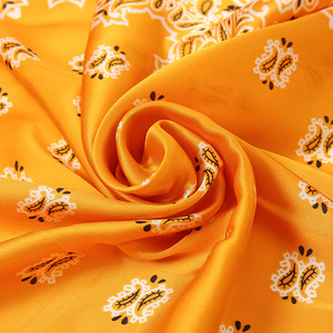 Sciarpa Morbida Effetto Seta 70x70cm all'Ingrosso, Stampe Classiche Paisley, <span class=keywords><strong>Bandana</strong></span> Leggera in Raso <span class=keywords><strong>per</strong></span> Donne, Sciarpe da Collo <span class=keywords><strong>per</strong></span> Spiaggia - Product Image 6