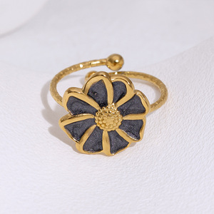 ZGBROTHERS JR1043 Vintage Oil Drop 18k Gold Plated Stainless Steel Flower <b>Ring</b> for Women Jewelry Wholesale - Product Image 3