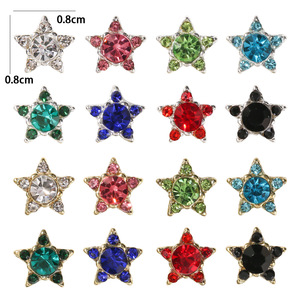 Adornos de Uñas en Forma de Estrella 3D de Metal Dorado y Plateado, Estrella Hueca de Aleación con Diamantes de Imitación, Accesorios para Decoración de Uñas DIY - Product Image 1