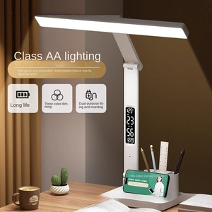 โคมไฟ LED ตั้งโต๊ะในห้องนอนสำหรับการอ่านหนังสือของนักเรียนพร้อมด้วยโทรศัพท์มือถือและที่ใส่ปากกาและนาฬิกา LED และปฏิทินและเครื่องวัดอุณหภูมิ - Product Image 3