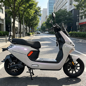 รถมอเตอร์ไซค์จีน CKD SKD ขนาด 12 นิ้ว สกู๊ตเตอร์ไฟฟ้า E-Moped 1100/1300W ความเร็ว 60 กม./ชม. สำหรับผู้ใหญ่ - Product Image 1