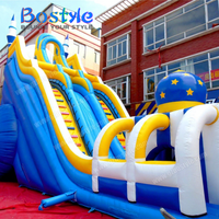 Château Gonflable Commercial Étoilé avec Double Toboggan et Escalier, PVC 0,55 mm, Utilisation Humide/Sèche, Installation Facile, Taille Personnalisable, Location pour Fêtes