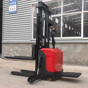 Chariot élévateur à fourches électrique, capacité 1,5-2 tonnes, pneus en polyuréthane pour intérieur/extérieur, transpalette électrique à conducteur debout, certifié CE - Product Image 4