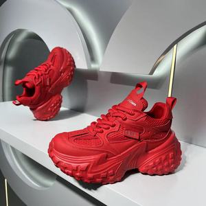 Chaussures de papa tendance rouges respirantes en maille à semelle épaisse en toile et semelle intermédiaire en TPR pour le commerce transfrontalier en gros – Nouvelle collection été - Product Image 2