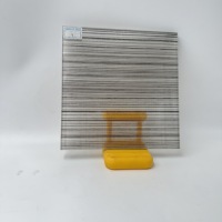 Verre Trempé Coloré de Qualité Supérieure en Gros, Verre Décoratif Stratifié en Maille pour la Construction, Verre Armé pour Bâtiment, OEM Disponible