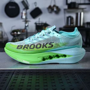 Zapatillas de Entrenamiento Diario Cómodas para Hombre y Mujer, <span class=keywords><strong>Hyperion</strong></span> <span class=keywords><strong>Max</strong></span> 3 en Amarillo Limón Dorado, Amortiguación Responsiva, Ideales para Correr - Product Image 4