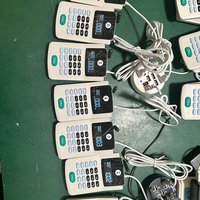 Distributeur de tickets de file d'attente de 17 pouces, écran tactile, kiosque, appel de numéro, système de gestion de file d'attente pour banque, hôtel