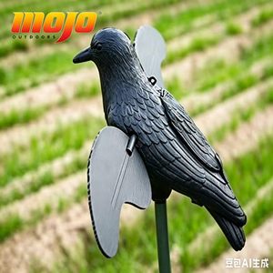 MOJO Outdoors Appât pour Corbeaux Magnétique à Ailes Battantes, Attire les Oiseaux, Alimenté par 6 Piles AA, Conception Légère en Plastique, Longue Portée - Product Image 1