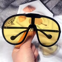 Lunettes de Soleil Crapaud Intégrées Originales et Amusantes pour la Protection Solaire Extérieure et la Photographie de Rue Tendance