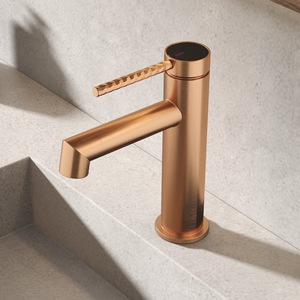 Robinet de lavabo de salle de bain de luxe en laiton antique couleur or rose, mitigeur chaud/froid durable, économiseur d'eau, anti-éclaboussures avec fonction de mousseur - Product Image 1