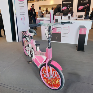 del fabricante utiliza bicicletas en reversa para el popular proyecto de configuración de puestos en mercados nocturnos - Product Image 1
