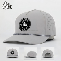 Gorras al por mayor impermeables de poliéster con cuerda trenzada y logotipo personalizado, gorras de PVC de goma con visera profunda, gorras personalizadas