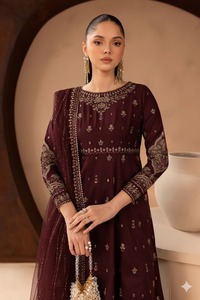Traje de 3 Piezas sin Coser de Tela Bordada, Colección de Verano, Venta al por Mayor, Trajes de Mujer de Color Sólido Personalizados - Product Image 2