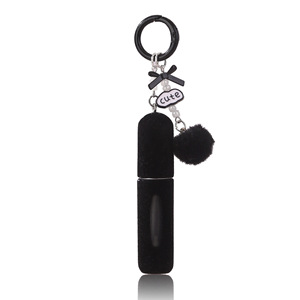 Mini botella de perfume recargable de 5ml con llavero de felpa de PU, contenedor portátil a prueba de fugas con ventana para pulverizar fragancia, ideal para bolsos de viaje y llaves. - Product Image 5