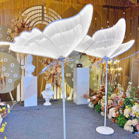 Lampe LED papillon géant la plus vendue pour événements, fêtes, scènes, décors de mariage, décoration de couloirs