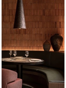 Ensemble de meubles de salle à manger d'hôtel moderne, tables et chaises en bois, design rectangulaire, décoration de restaurant commercial, café - Product Image 4