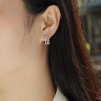 Boucles d'oreilles créoles en argent sterling 925 à triple rangée de moissanite pour femme, boucles d'oreilles huggie coniques en moissanite et diamant effet éternité