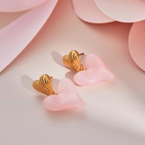 Pendientes grandes con forma de corazón estilo vintage, estilo Hong Kong, accesorios de resina modernos y sencillos para la primavera de 2026. - Product Image 4
