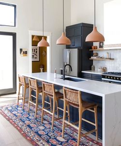 Meubles de <span class=keywords><strong>cuisine</strong></span> italiens de luxe minimalistes sur mesure VERMONHOUZZ avec îlot en marbre incliné et éclairage LED intégré - Product Image 4