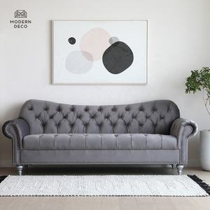 豪華なリビングルーム3人掛けチェスターフィールドボタンタフテッドソファグレーグレーベルベットソファセット - Product Image 3