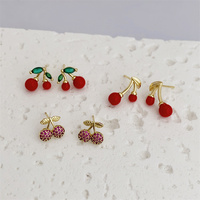 1 paire de clous d'oreilles mignons en cuivre cerise plaqué or 18 carats de style moderne