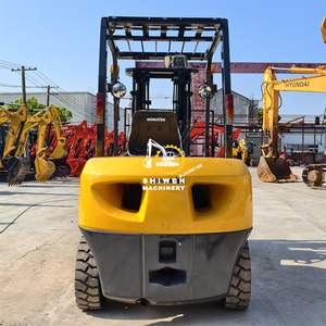 Chariot élévateur Komatsu FD30 d'occasion à 98% neuf, excellent état, puissance 34 kW, d'origine japonaise, certification CE EPA, 2022 FD20 FD25 FD35 - Product Image 3