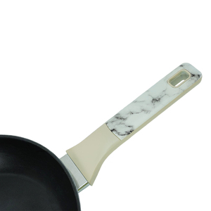 Ensemble de 3 poêles antiadhésives modernes à motif marbre, en <span class=keywords><strong>aluminium</strong></span> forgé, <span class=keywords><strong>sans</strong></span> <span class=keywords><strong>PFOA</strong></span>, compatibles induction, avec couvercles en verre - Product Image 5