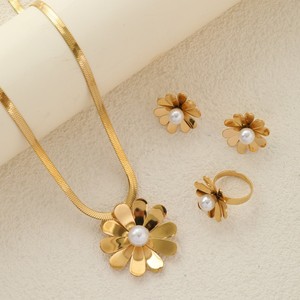 Set di Gioielli da Donna in Acciaio Inossidabile 18k, Collana Margherita, <span class=keywords><strong>Orecchini</strong></span> e Anello <span class=keywords><strong>con</strong></span> Perla, Accessori di Gioielleria - Product Image 4
