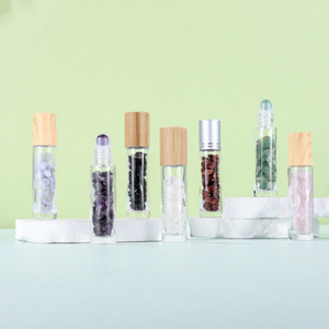 Produits Tendance : Flacon de Parfum Vide de Luxe en Bambou Naturel 10ml, Bouteilles Roll-on en Verre avec Pierres Précieuses et Couvercle en Bambou - Product Image 1