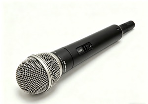 Microphone vocal dynamique supercardioïde professionnel BETA58A d'occasion pour scène et studio - Product Image 2