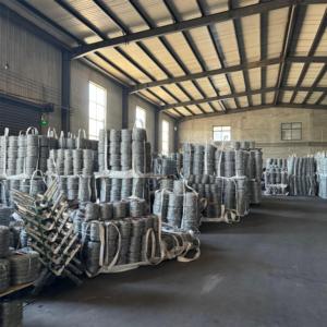 Instalación de <span class=keywords><strong>alambre</strong></span> de púas de acero inoxidable de seguridad, <span class=keywords><strong>alambre</strong></span> de púas de dos hebras, <span class=keywords><strong>alambre</strong></span> de púas galvanizado Circular para cercado - Product Image 4