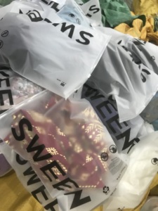 เสื้อผ้าแบรนด์เนมใหม่ปี 2026 ชุดเดรสสไตล์ผสมผสานสำหรับผู้หญิง เสื้อยืด Ropa Mujer เสื้อไซส์เล็ก กางเกง กระโปรง เสื้อผ้ามือสอง - Product Image 3