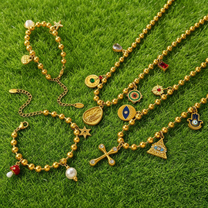 Conjunto de Joyería Bohemia con Cuentas Doradas, Collar y Pulsera con Dijes Mixtos de Cruz, Palma y Ojo para Mujer - Product Image 6