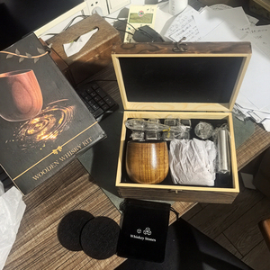 Kit artisanal de bois brûlé pour bourbon, ensemble d'accompagnement <span class=keywords><strong>irlandais</strong></span> avec gobelets gravés à la main et pierres de refroidissement - Product Image 4