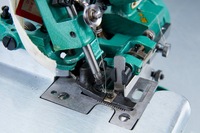 Machine à coudre surjeteuse domestique mini DS-1-1D à trois fils, vitesse moyenne, avec moteur