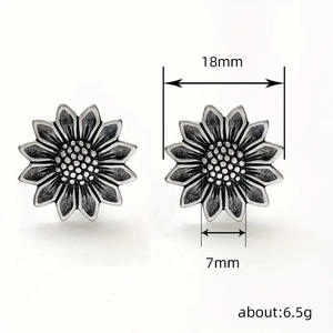 E3162 Orecchini a Perno con Fiore in Argento Anticato, Gioielli Unisex in Lega Vintage - Product Image 6