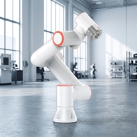 Robot collaboratif industriel pour la manutention, bras robotique pour l'entretien des tours et des machines de fraisage
