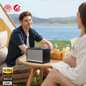 Altavoz <span class=keywords><strong>Bluetooth</strong></span> Inalámbrico Portátil con Diseño Retro de Madera para Escritorio M18, <span class=keywords><strong>Precio</strong></span> de Fábrica al por Mayor, Regalo Navideño - Product Image 3
