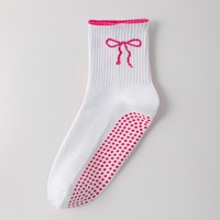 Chaussettes de yoga HJ 2026 de haute qualité pour femmes, collection printemps, antidérapantes avec logo brodé