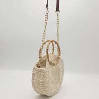 Tas Tangan Bulat Wanita dari Jerami Kulit Jagung Maroko dengan Penutup Magnetik, Hiasan Bunga & Huruf, dan Pegangan Bambu