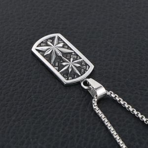 Collar con etiqueta militar con patrón de estrella de acero de titanio para hombres y mujeres, regalo SP813 - Product Image 2