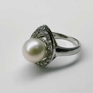 Bague en perles Halo d'inspiration cardiaque avec <span class=keywords><strong>bordure</strong></span> pavée de CZ, bijoux raffinés pour la femme moderne - Product Image 6