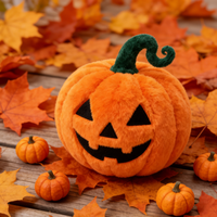 Niedliches Kürbis-Plüschtier Flauschiges Jack-O'-Lantern Plüschkissen aus Polyester PP-Baumwolle mit Stickerei-Design für Schlafzimmer Wohnzimmer
