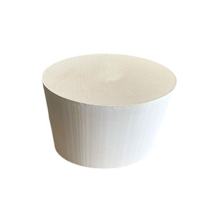 <span class=keywords><strong>Catalyseur</strong></span> céramique TWC universel longue durée et efficace pour véhicules à essence, disponible à <span class=keywords><strong>prix</strong></span> d'usine (OEM/ODM) - Product Image 1