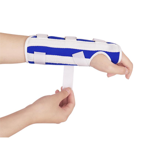 Correa de Fijación de Muñeca Universal para <span class=keywords><strong>Mano</strong></span> Izquierda y <span class=keywords><strong>Derecha</strong></span>, Cómoda, Transpirable y Ajustable, para Fracturas, Esguinces y <span class=keywords><strong>Articulaciones</strong></span> de Muñeca - Product Image 3