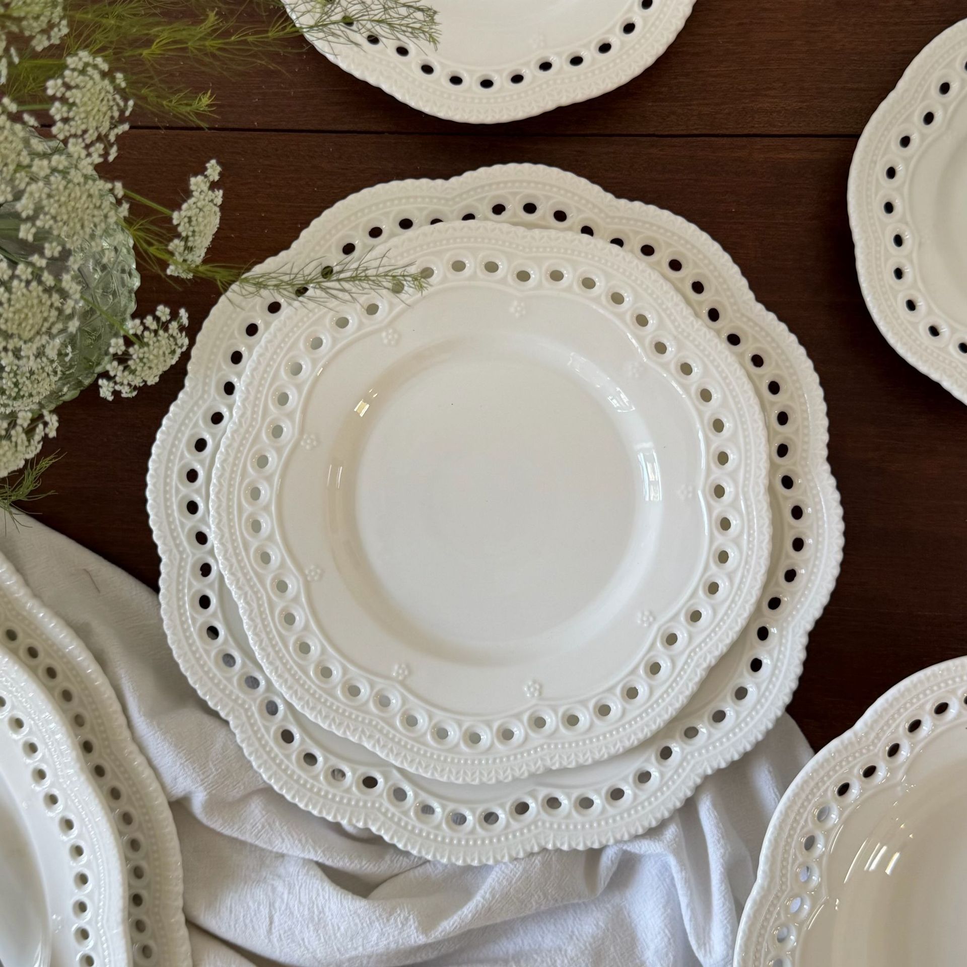 Grande assiette blanche de 25 cm et 10 pouces