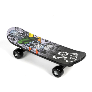 Mini skateboard personnalisé avec impression graphique, 17 pouces, 4 roues, petit skateboard en plastique, complet, jouet pour enfants débutants - Product Image 6